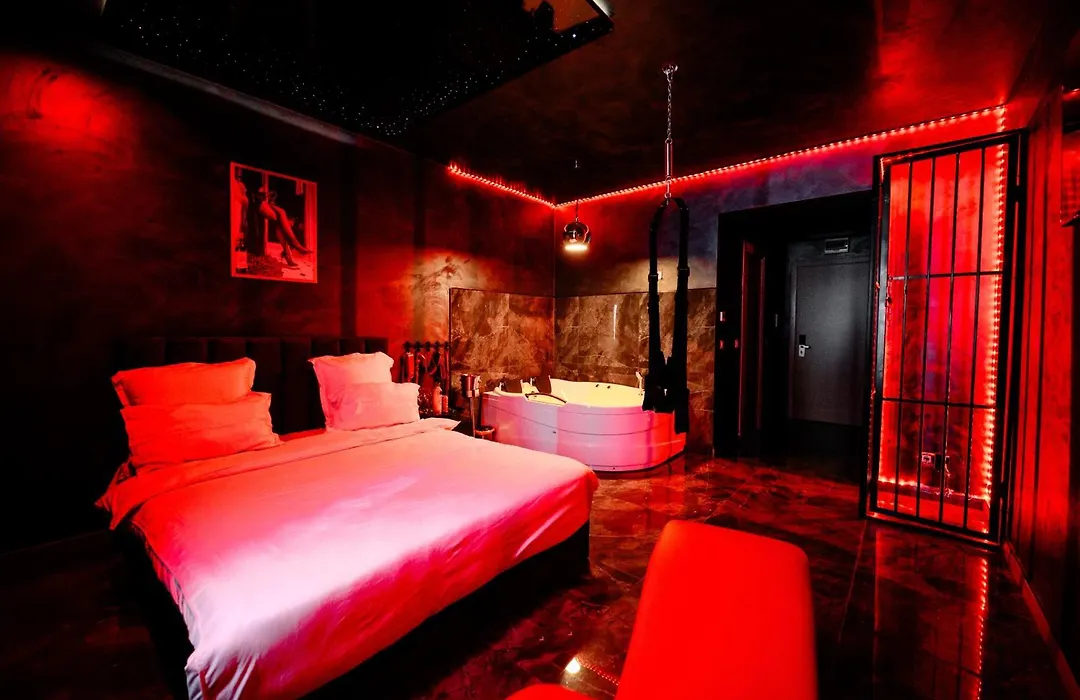 Fantasy Apartments Jacuzzi Bucharest-1
